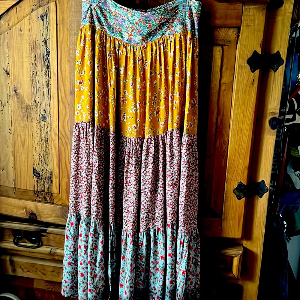 Natural life maxi skirt floral flowy